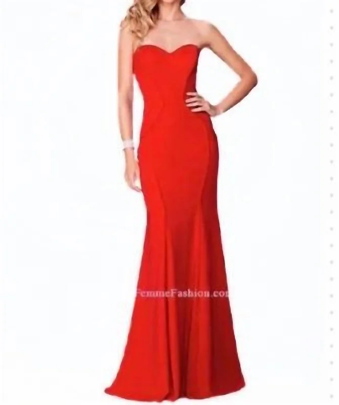 Women's Seasonal Attire Fashion Forward Femininity Red Strapless Gown