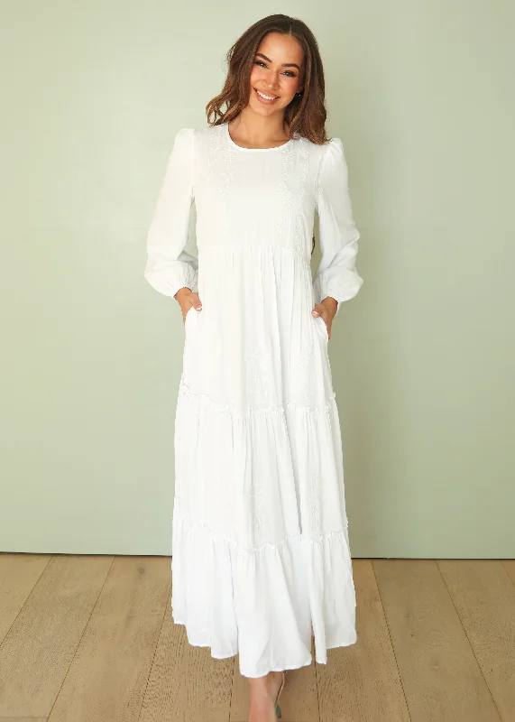 Women's Seasonal Clothes Chic Outfits Amber White Embroidered Maxi Dress