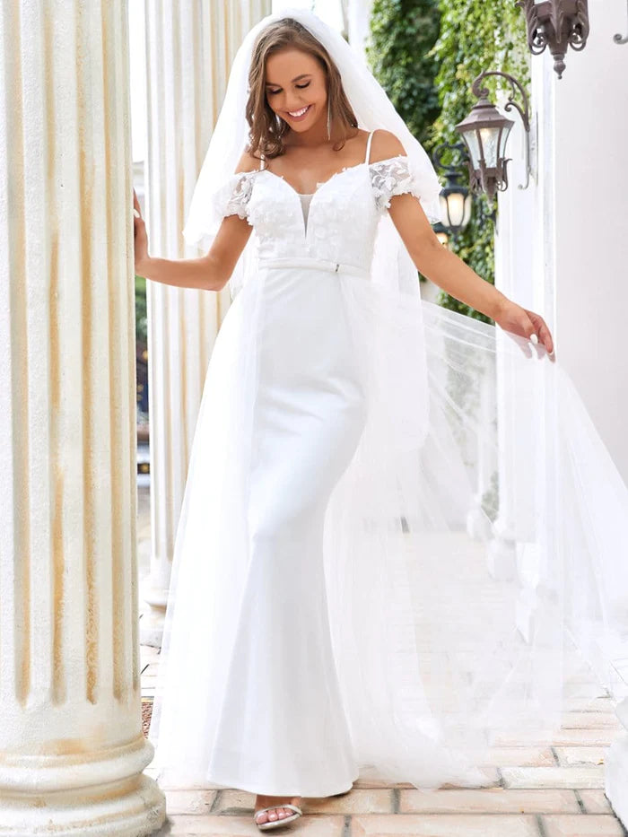 Women's Holiday Attire Elegant Contour Cold Shoulder V-Neck Double Layer Wedding Dress