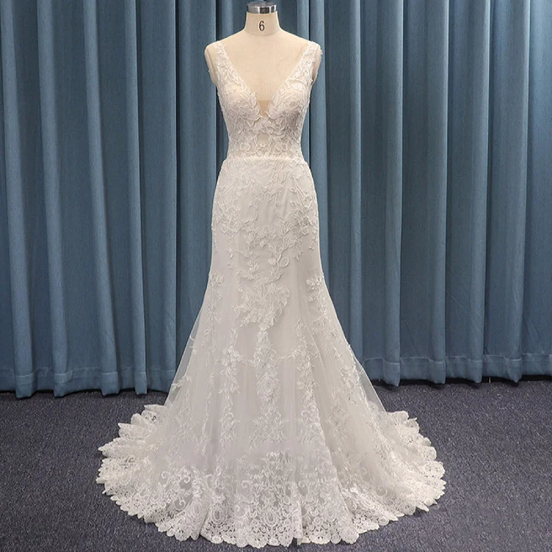 Women's Vintage Attire Chic Urban Fashion Look Sexy Deep V-neck Mermaid Lace Wedding Dresses Low Back